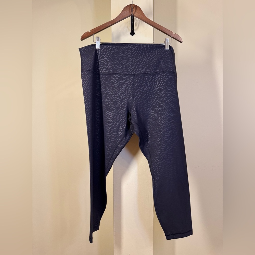 NWOT Lululemon Align Pant 25" Jewel Emboss Black - Picture 5 of 8